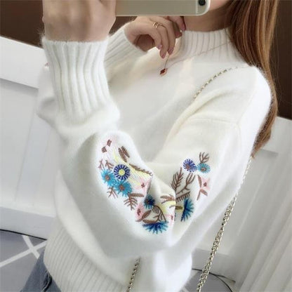 Pull en tricot épais brodé de fleurs