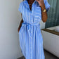 Robe pour femmes avec lien à la taille et pochette à rayures