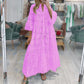 Robe en coton brodé à col en V et manches cloche