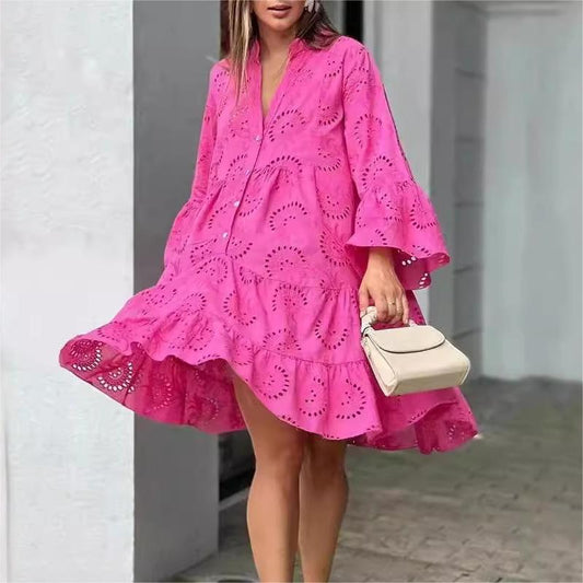 Robe Ample à Encolure en V et Découpes Ajourées en Couleur Unie