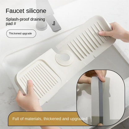 Tapis absorbant pour robinet