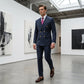 Costume homme à fines rayures 👔 Affine et allonge la silhouette, croisé avec revers pointus, coupe ajustée 💼 Idéal pour les affaires et les mariages 🏆