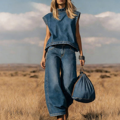 Ensemble femme composé d'un haut sans manches à col montant et d'un pantalon