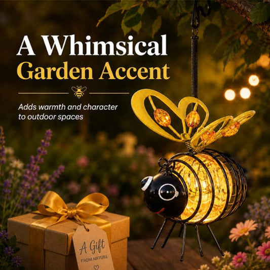 🐝 PROMO LIMITÉE -50% + ACHETEZ 2, OBTENEZ 1 GRATUIT ! ☀️ Suspension Solaire Abeille Lumineuse – Ailes en Cœur, Métal, Résistant aux Intempéries 🌸