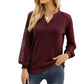 Top à col en V et coutures en dentelle pour femme